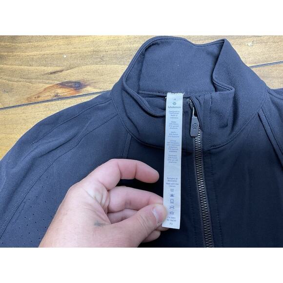 Lululemon Jacket Womens 4 Black Sleek Essentials Full Zip Mock Neck Stretch - Picture 7 of 13